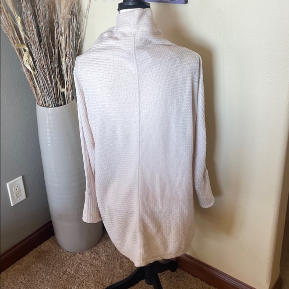 Free People We The Free Cowl Neck Kitty Thermal Waffle Knit Tunic Size XS - Picture 11 of 15